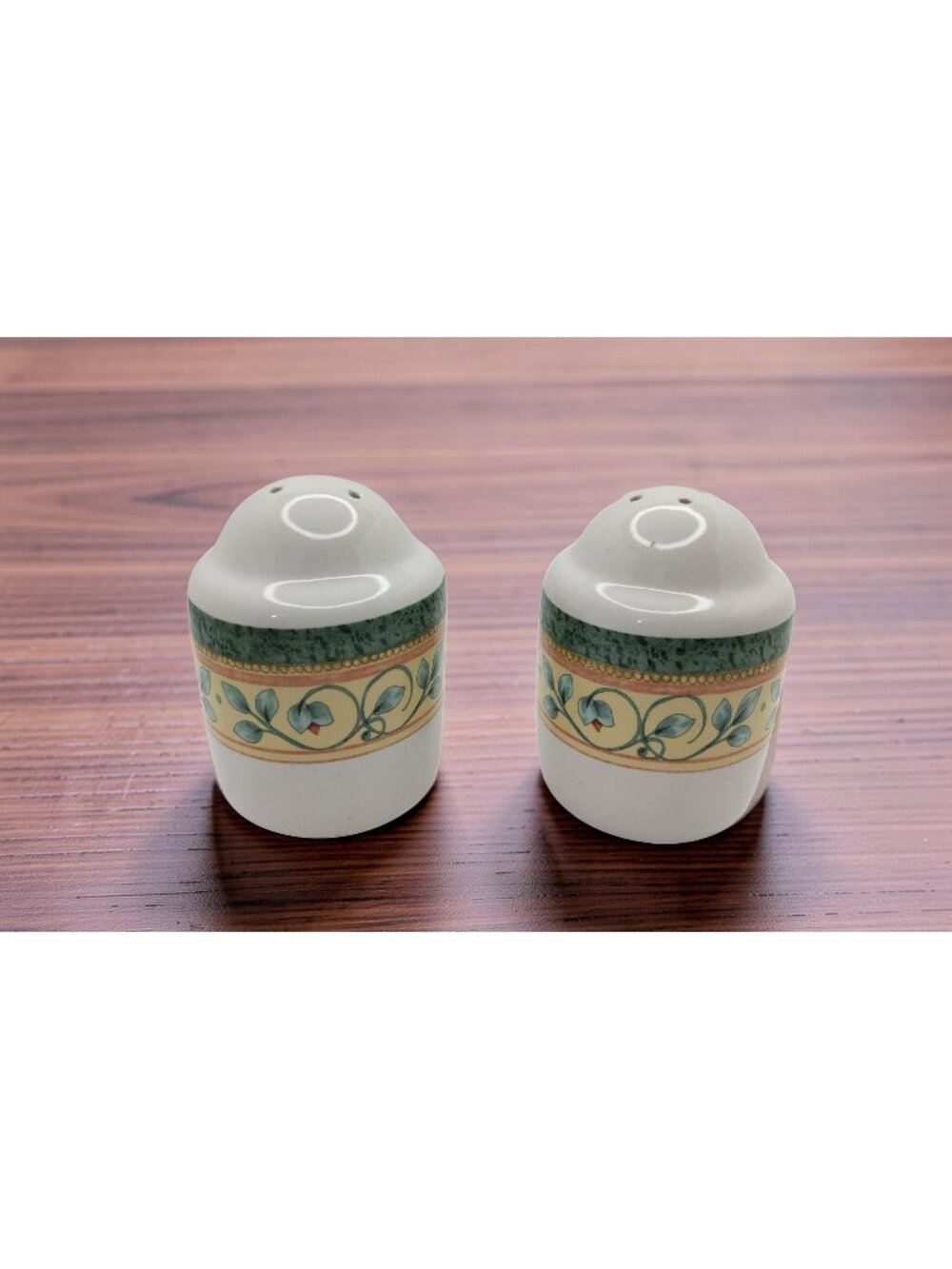 Vintage Pfaltzgraff French Quarter Pattern Salt & Pepper Shakers with Stoppers 3